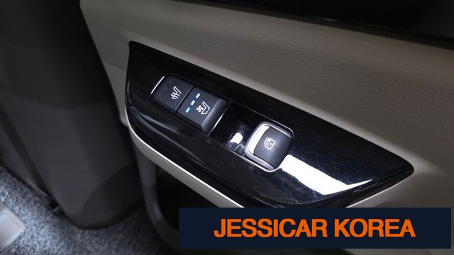 2021 Kia Carnival 4th Gen - Thumbnail 16