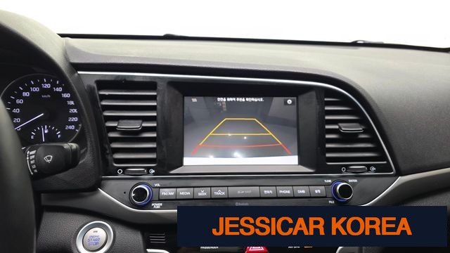 2016 Hyundai Avante AD - Thumbnail 8