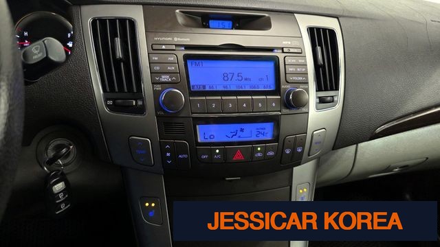 2009 Hyundai NF Sonata Transform - Thumbnail 12
