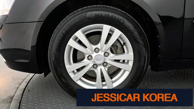 2009 Hyundai NF Sonata Transform - Thumbnail 16