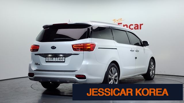 2019 Kia The New Carnival - Thumbnail 2