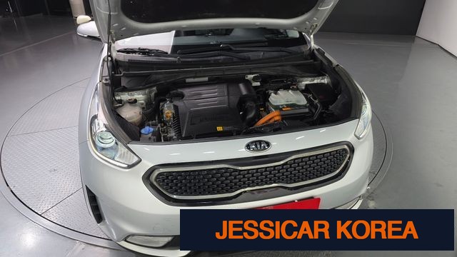 2017 Kia Niro - Thumbnail 8