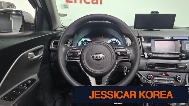 2017 Kia Niro - Thumbnail 9