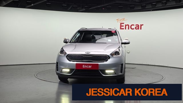 2017 Kia Niro - Thumbnail 13