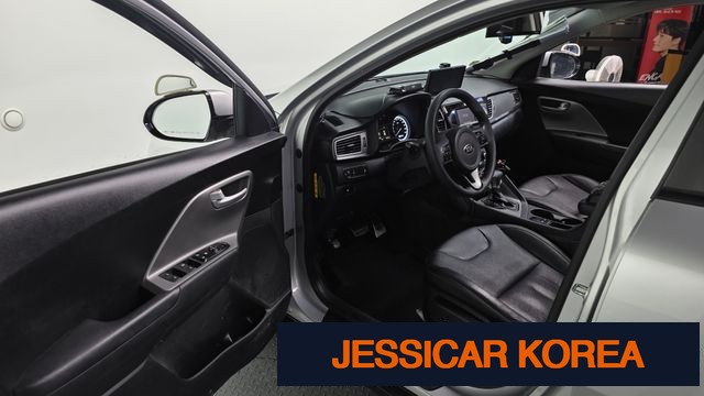 2017 Kia Niro - Thumbnail 14