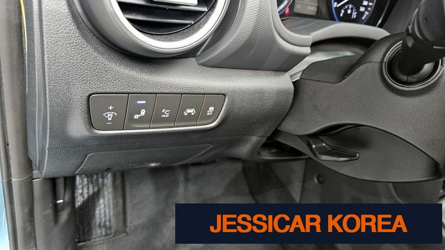 2019 Hyundai Kona - Thumbnail 18