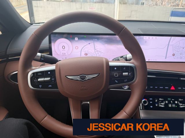 2025 Genesis GV70 - Thumbnail 4
