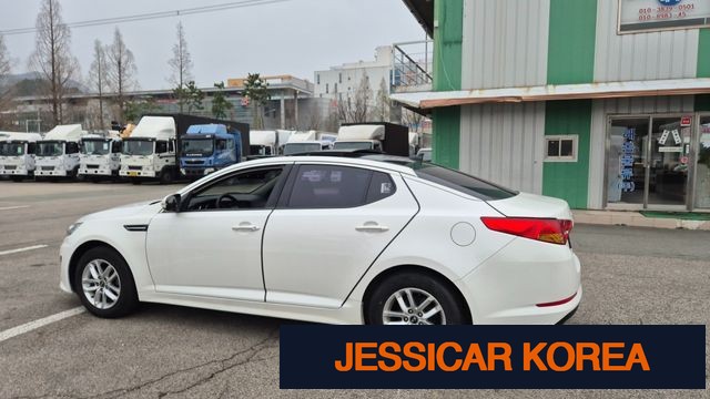 2013 Kia K5 - Thumbnail 2