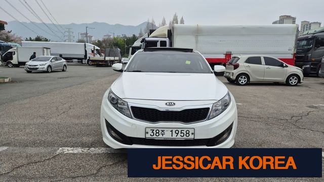 2013 Kia K5 - Thumbnail 9