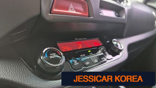 2011 Kia Sportage R - Thumbnail 8