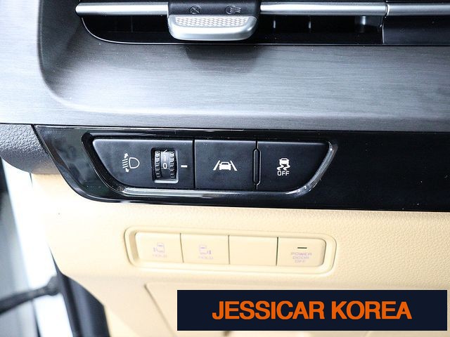 2021 Kia Carnival 4th Gen - Thumbnail 8