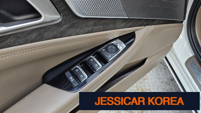 2023 Kia K8 Hybrid - Thumbnail 2