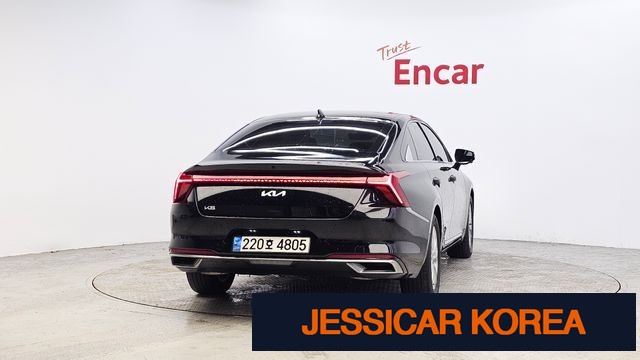 2023 Kia K8 - Thumbnail 2