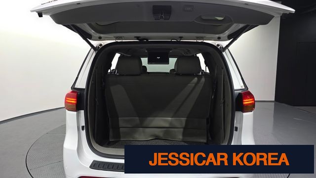 2015 Kia All New Carnival - Thumbnail 2