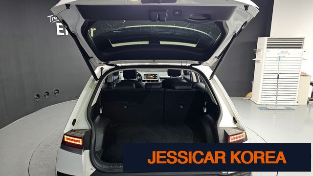 2022 Hyundai Ioniq 5 - Thumbnail 9