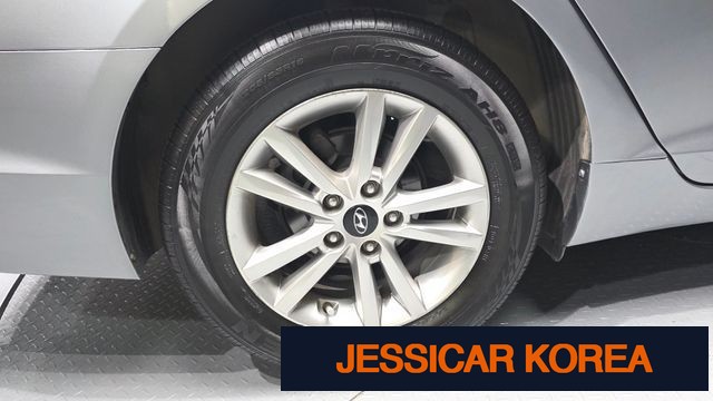 2016 Hyundai LF Sonata - Thumbnail 2