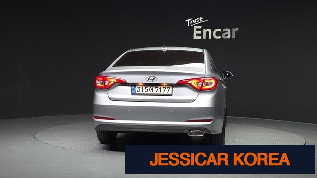 2016 Hyundai LF Sonata - Thumbnail 7