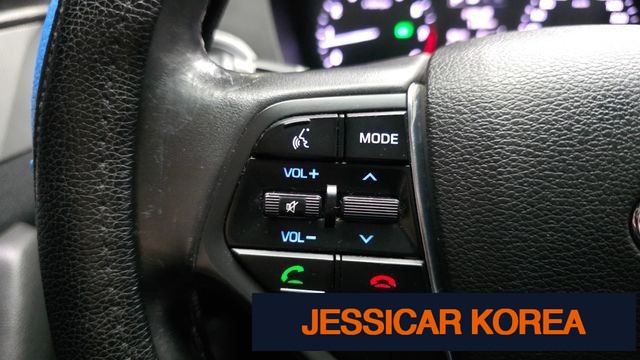 2016 Hyundai LF Sonata - Thumbnail 9