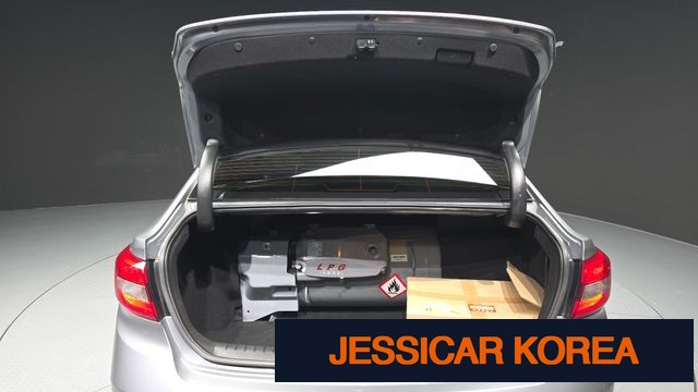 2016 Hyundai LF Sonata - Thumbnail 13
