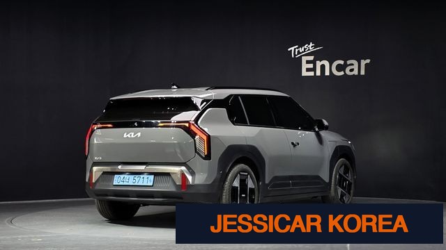 2025 Kia EV3 - Thumbnail 17