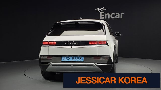 2024 Hyundai Ioniq 5 - Thumbnail 2