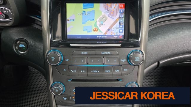 2012 Chevrolet Malibu - Thumbnail 4