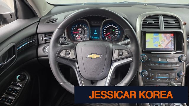 2012 Chevrolet Malibu - Thumbnail 10