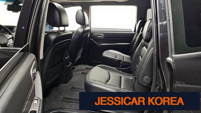 2018 KG Mobility Korando Turismo - Thumbnail 12