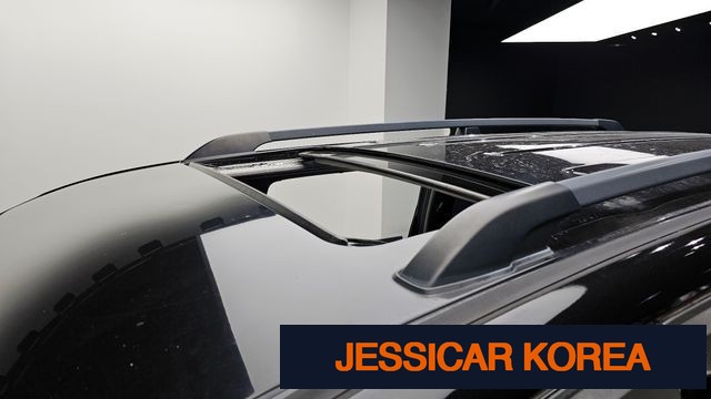 2018 KG Mobility Korando Turismo - Thumbnail 13