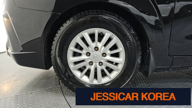 2018 KG Mobility Korando Turismo - Thumbnail 15
