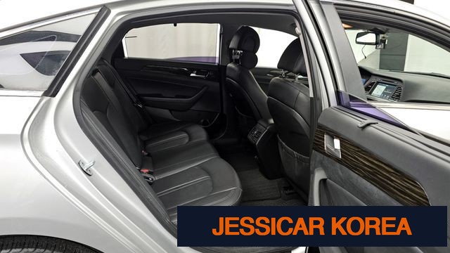 2016 Hyundai LF Sonata - Thumbnail 2