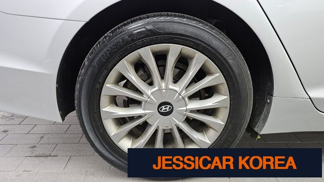 2016 Hyundai LF Sonata - Thumbnail 8