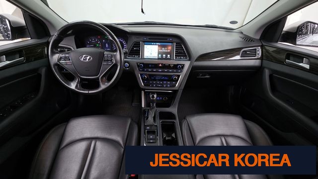 2016 Hyundai LF Sonata - Thumbnail 16