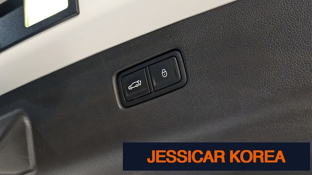 2024 Genesis GV70 - Thumbnail 11