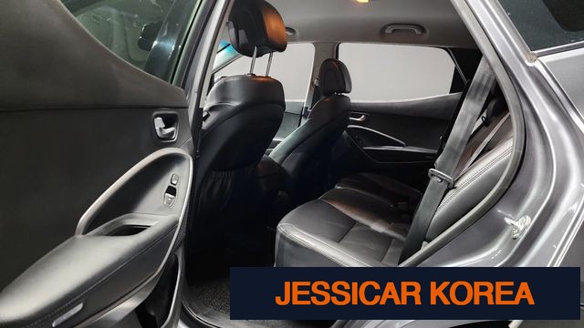2013 Hyundai Santa Fe DM - Thumbnail 5
