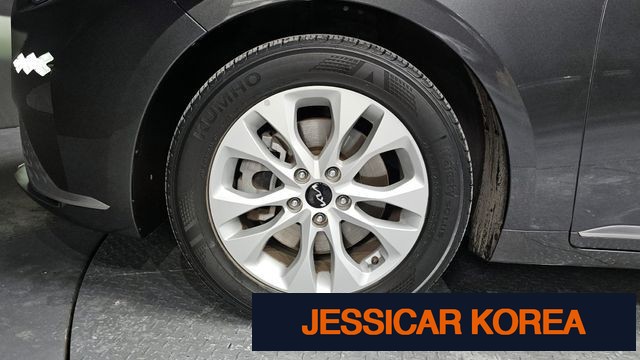 2022 Kia K8 - Thumbnail 3