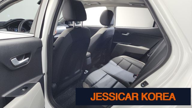 2019 Kia stonic - Thumbnail 4