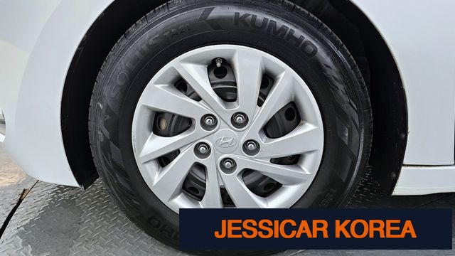 2016 Hyundai Avante AD - Thumbnail 16