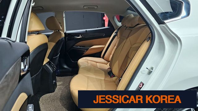 2020 Kia K7 Premier - Thumbnail 11