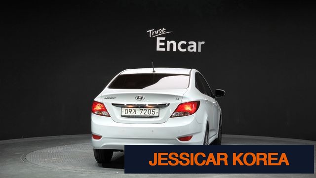 2019 Hyundai Accent (new model) - Thumbnail 2