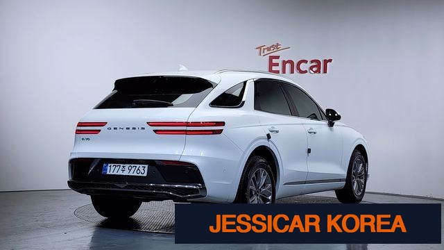 2025 Genesis GV70 - Thumbnail 3