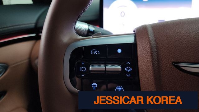 2025 Genesis GV70 - Thumbnail 16