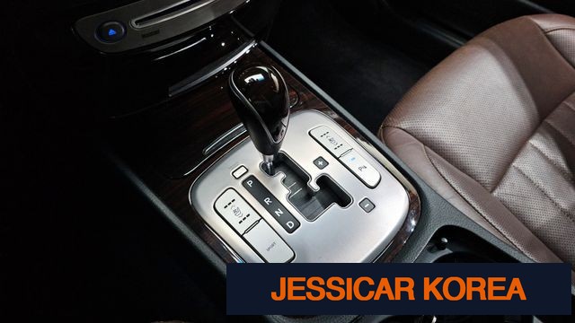 2012 Hyundai Genesis - Thumbnail 12