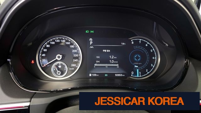 2021 Genesis GV70 - Thumbnail 3