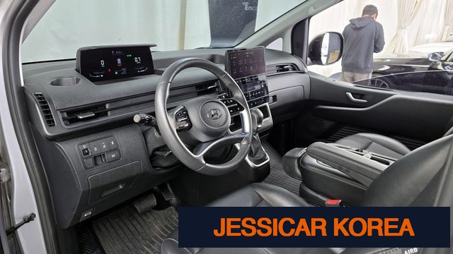 2023 Hyundai Staria - Thumbnail 4