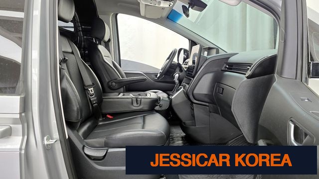 2023 Hyundai Staria - Thumbnail 12