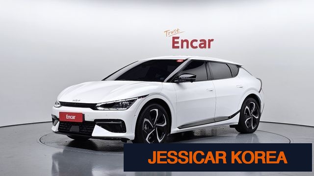 2023 Kia EV6 - Thumbnail 4