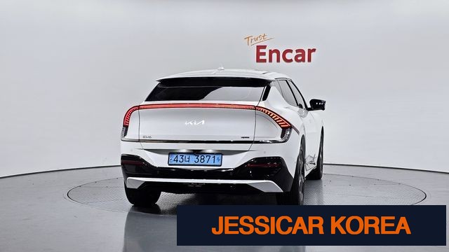2023 Kia EV6 - Thumbnail 9