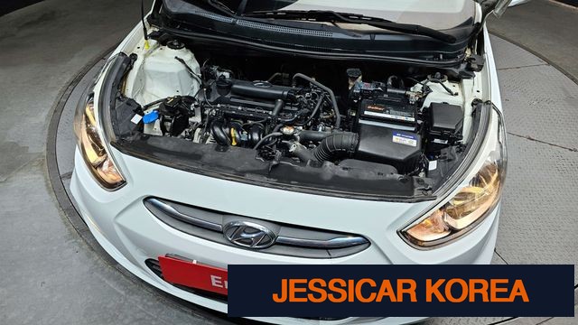 2016 Hyundai Accent (new model) - Thumbnail 18