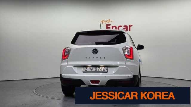 2016 KG Mobility Tivoli - Thumbnail 3
